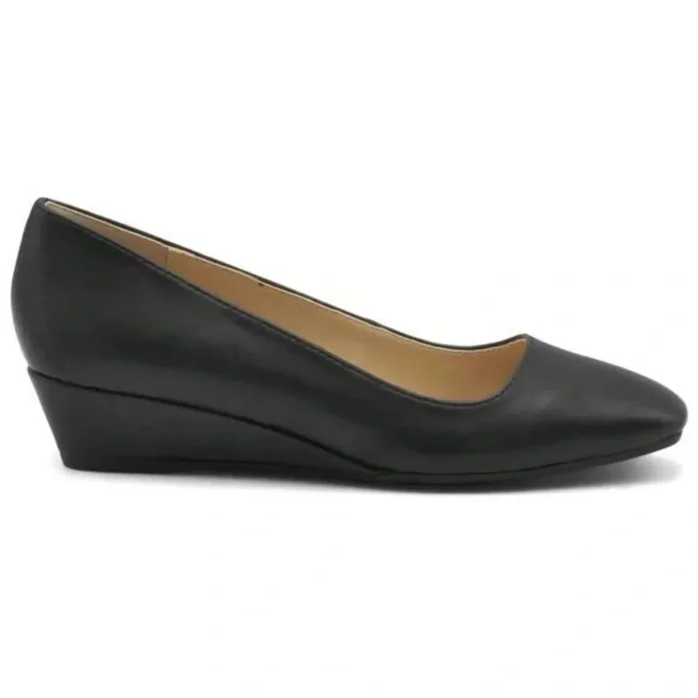 Adrienne Vittadini Women's Palmer Wedge Black Pumps 9.5M